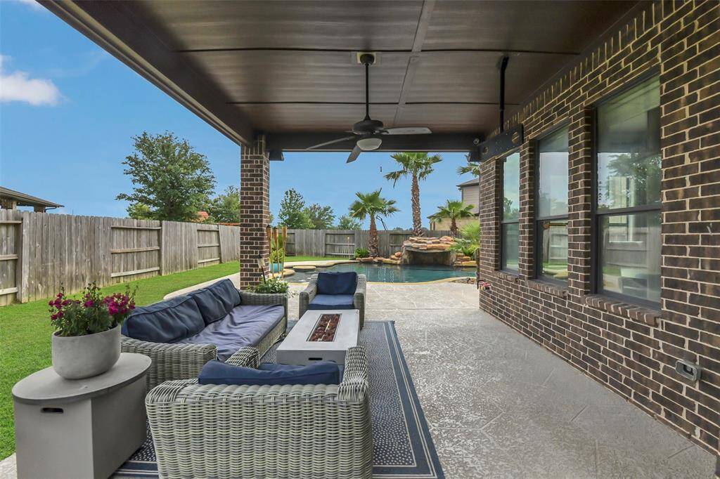 Covered Patio with gas connection