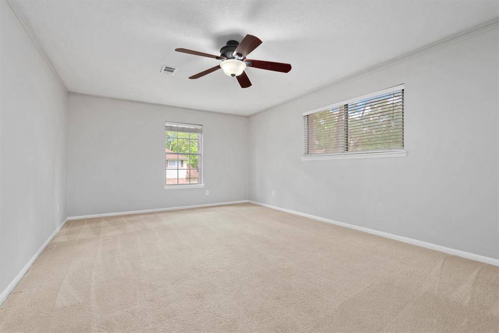 This room will have no problem housing your king size bedroom set.