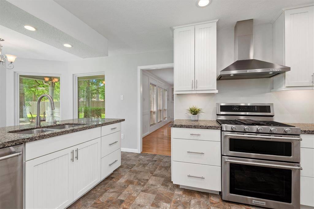 Imagine preparing meals in your updated stainless double oven or gas cooktop.