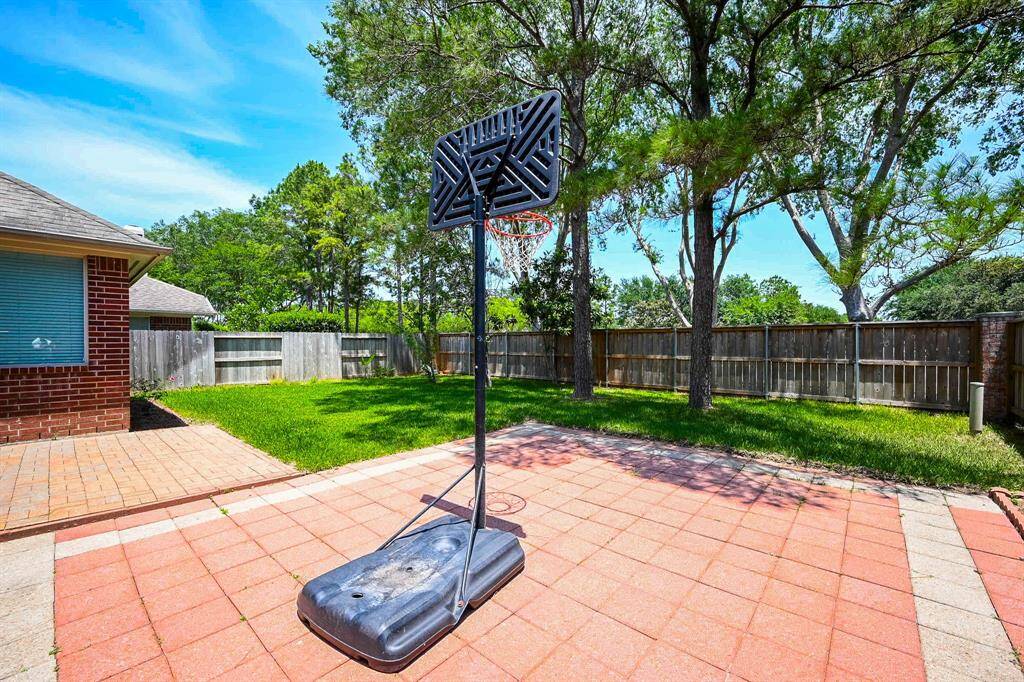 Let's play some basketball!