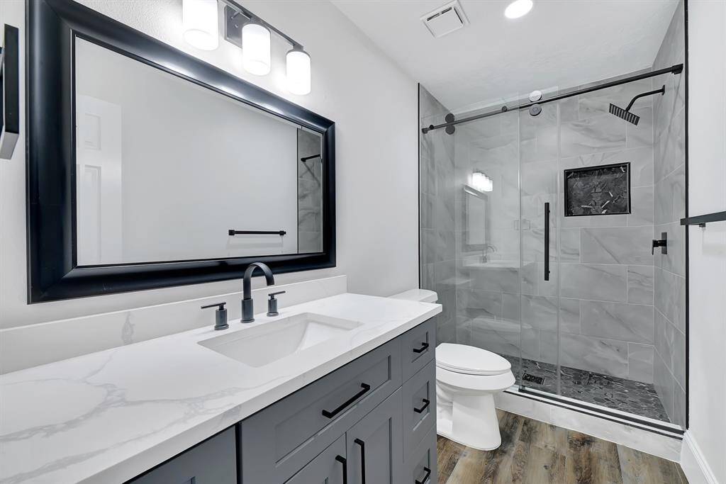Upstairs Bathroom