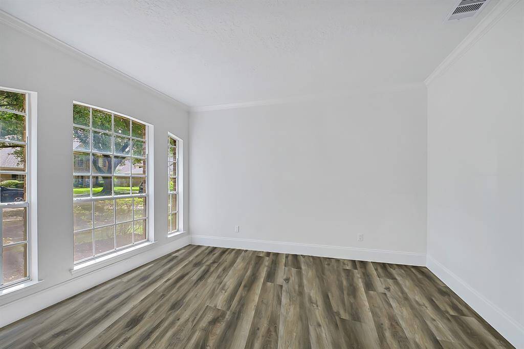 Front Lounge Area