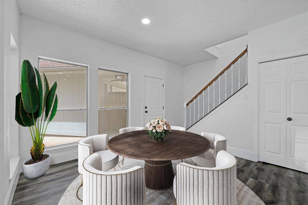 Front Window/Dining Area