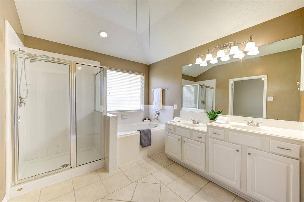 Shower and soaker tub!