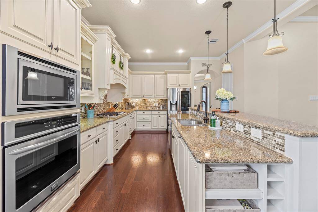 So many cabinets!