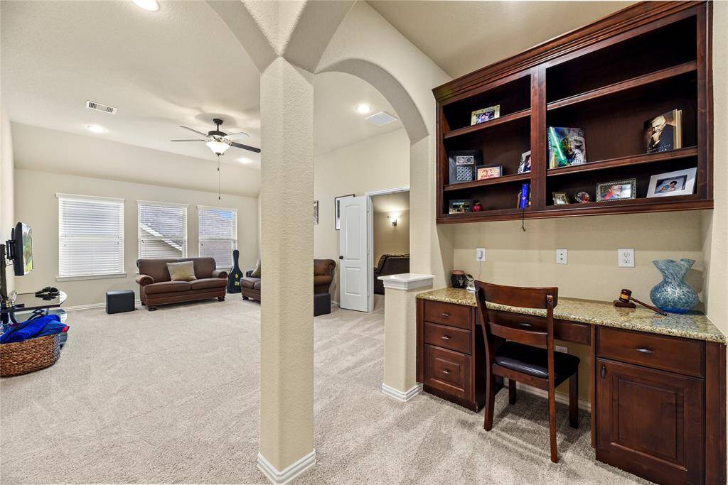 Upstair built-in desk