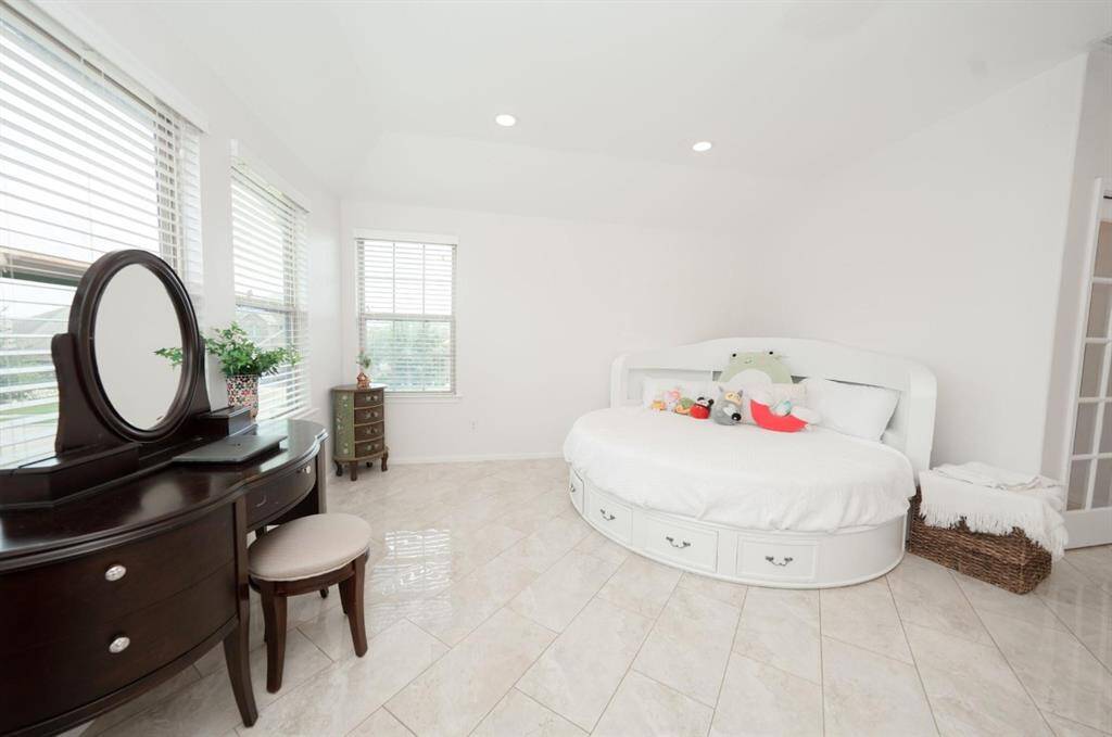 Media Room/Game Room/ Optional as 6 Bedroom
