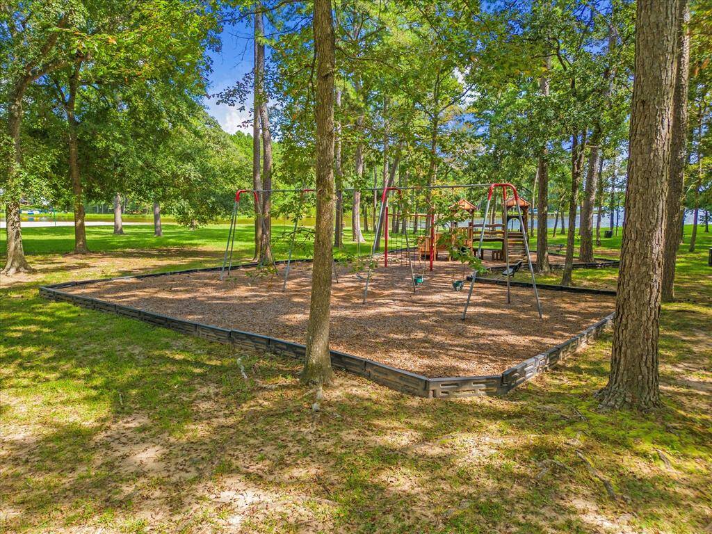 Neighborhood includes Playground, Baseball park, Softball and Soccer field, Basketball Courts.