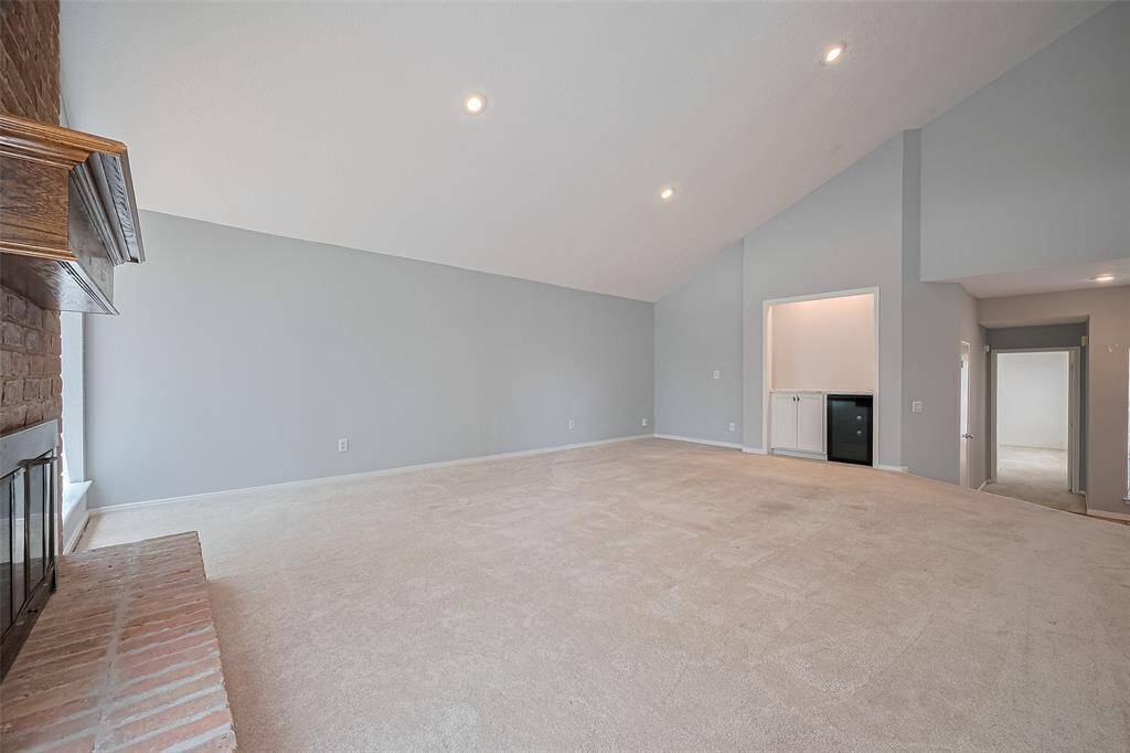 Open nook with bar area for entertaining.