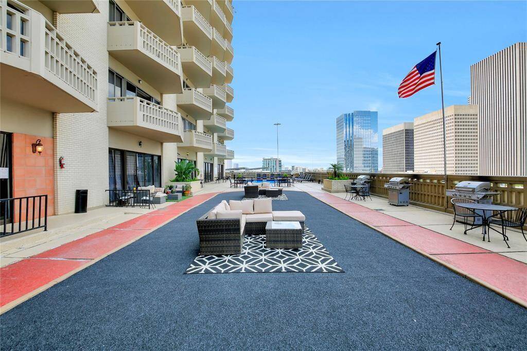 just remodeled 6th floor roof top recreational relaxing and pool areas