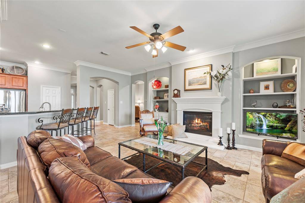 Alternate view of the family room.