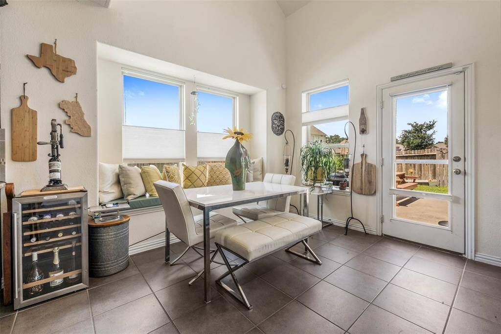 A view of your breakfast nook with built-in bay seating area.