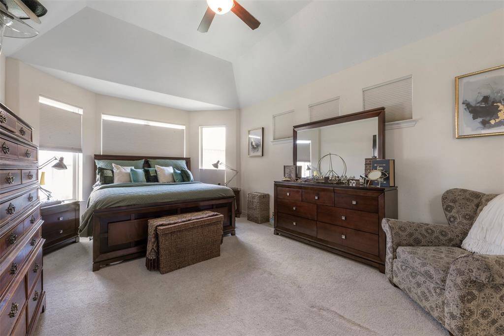 Let's view the principal bedroom downstairs.