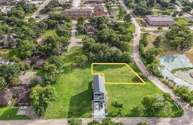 Yellow lot combines lots 1, 2 & 3