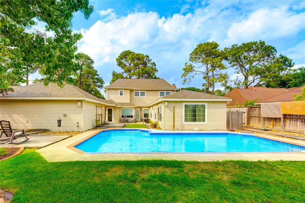 plenty of space for relaxing or entertaining.