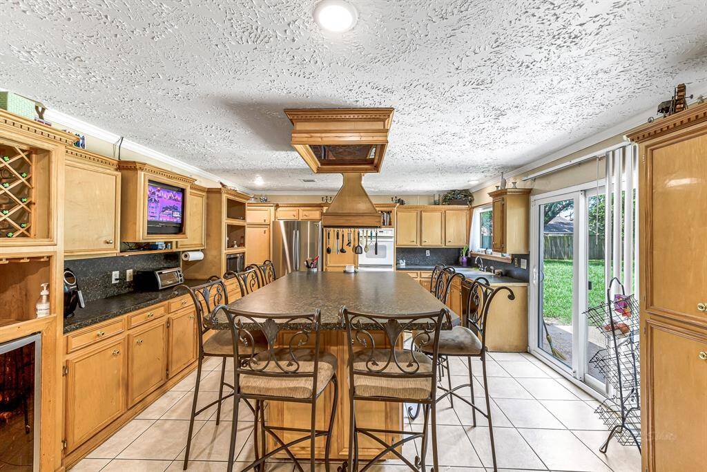 extra large kitchen