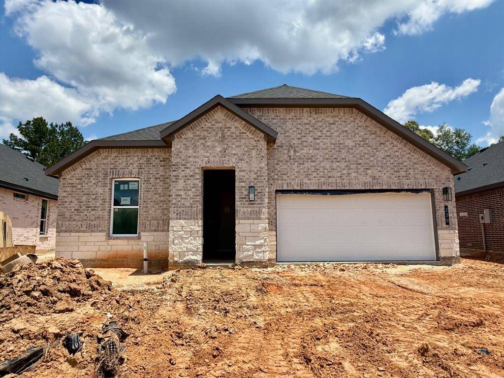 Wonderful Private Homesite on Greenbelt!