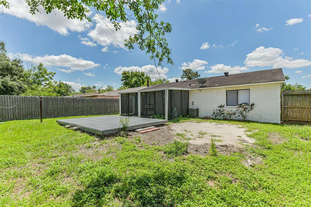 Plenty of space to create your backyard oasis