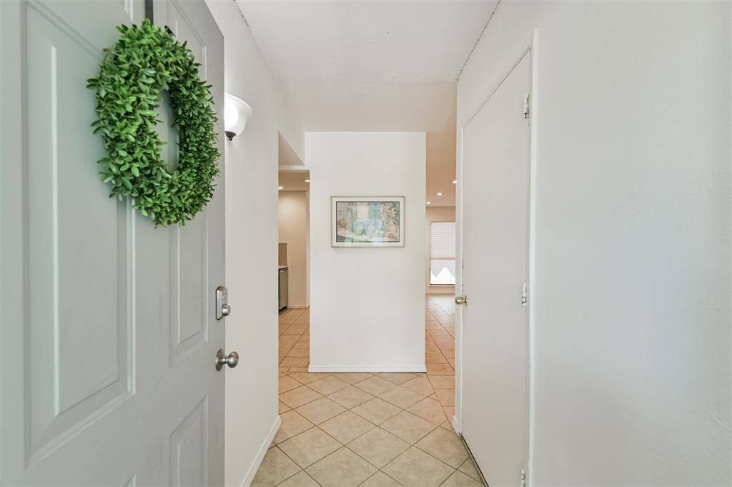 24426 Rockin Seven entry hall to house