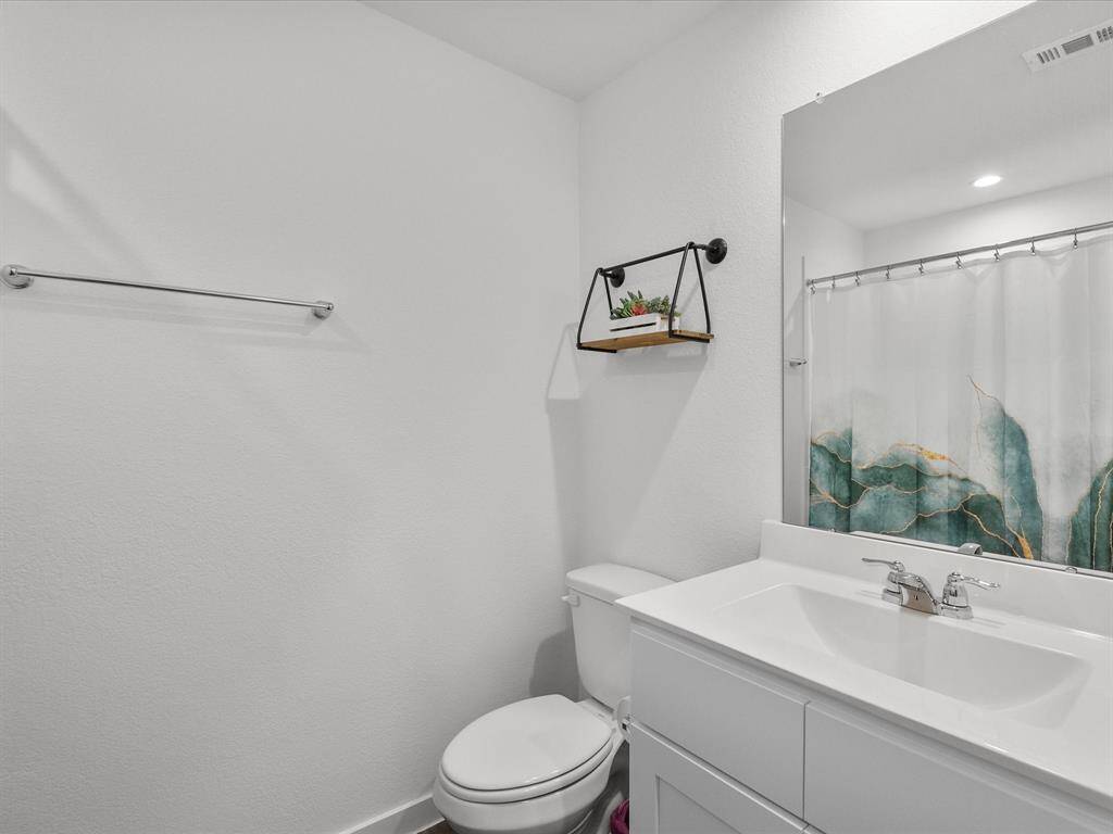 Full bath #3 located on the second floor
