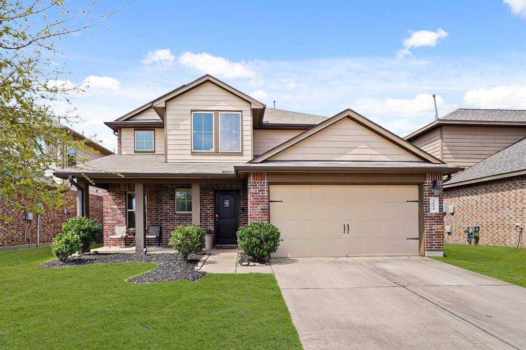 Welcome Home to 3014 McDonough in Katy TX.