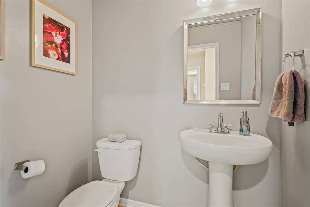 Half bath just off entrance