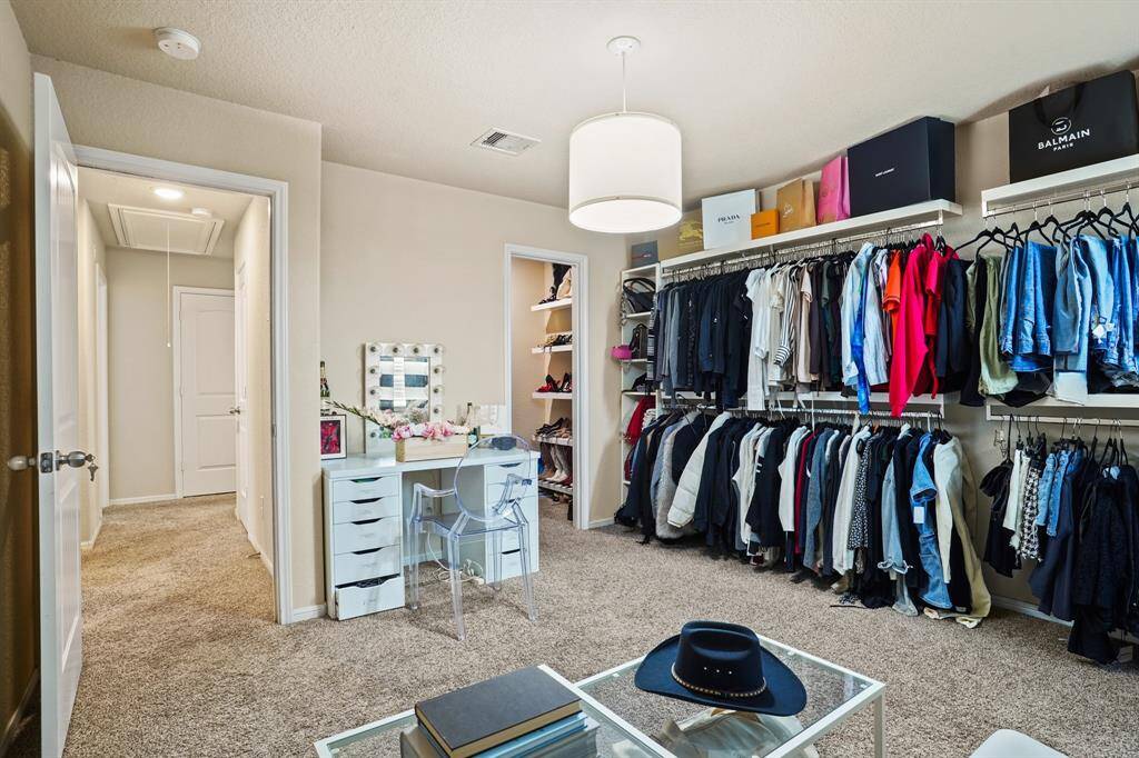 another view of dressing room