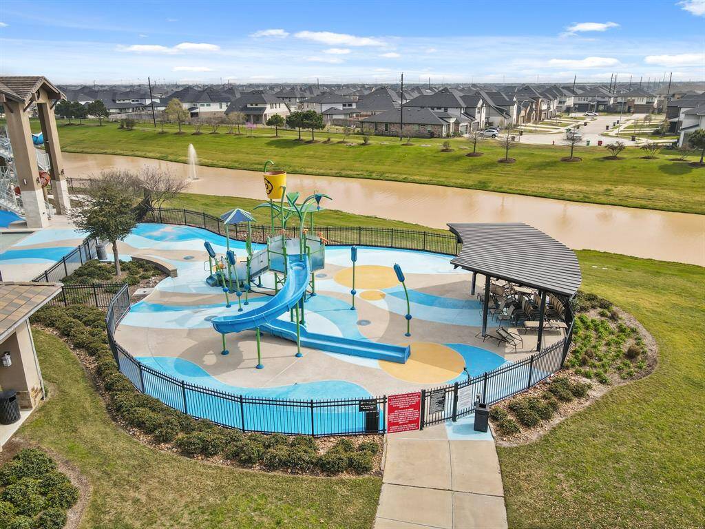 Community splashpad