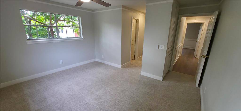 Large secondary bedroom