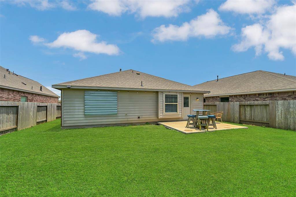 Plenty of room for kiddos or your 4-legged family members to play.