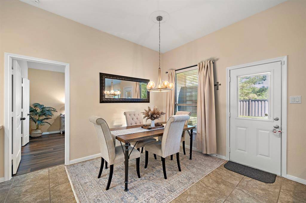 Dining Area that overlooks the backyard