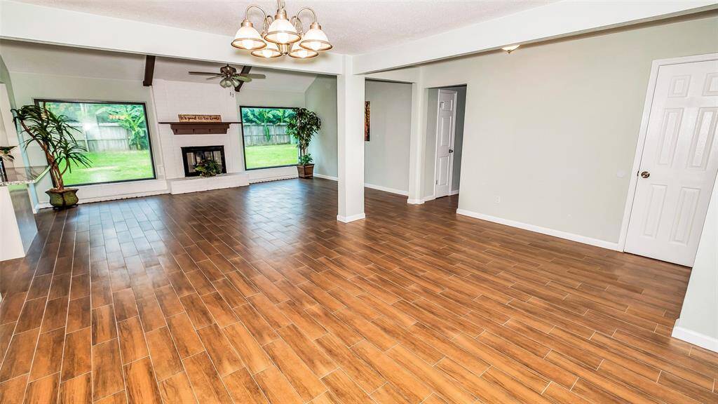 Dining/Formal Living