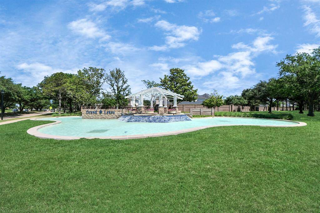 Nestled in the heart of Katy, Texas, Grand Lakes is a premier master-planned community offering luxurious living with exceptional amenities like sparkling lakes, scenic parks, a fitness center, community pools, and miles of walking trails. Designed for families and individuals alike, it fosters a true sense of community with engaging events, beautiful surroundings, and opportunities to create lasting memories.