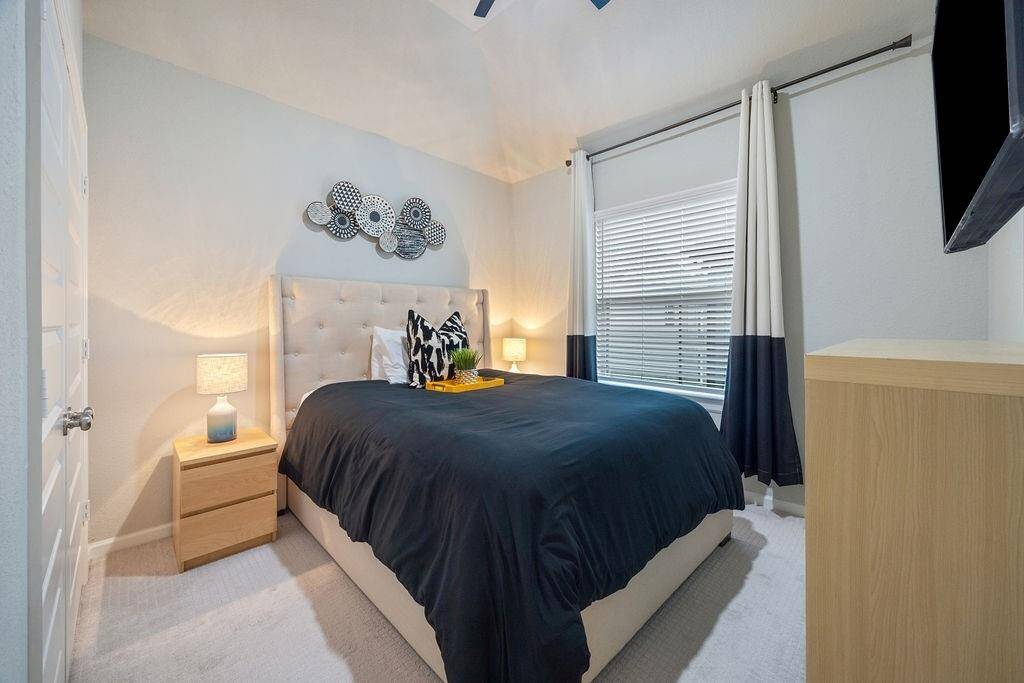 Third floor secondary bedroom