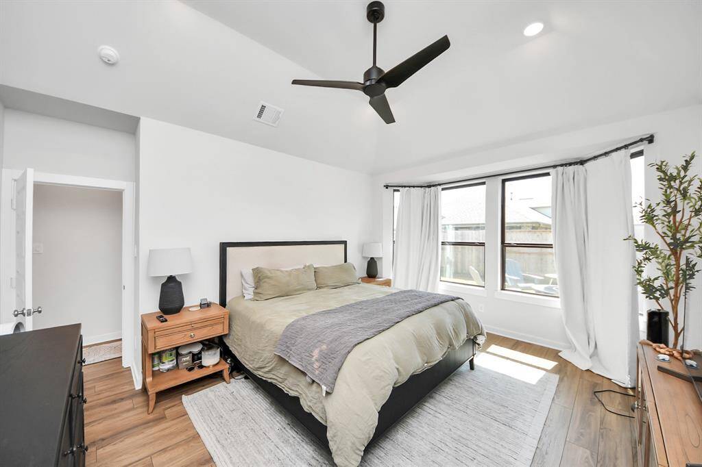 Beautiful Primary Bedroom with bay window.