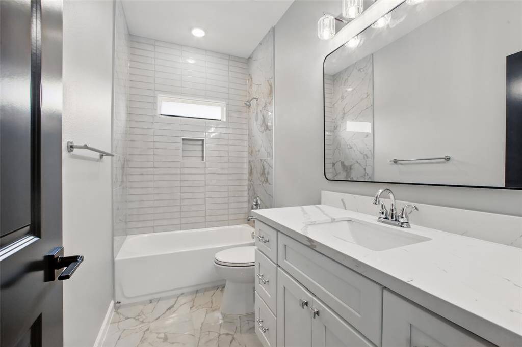 full bath upstaird