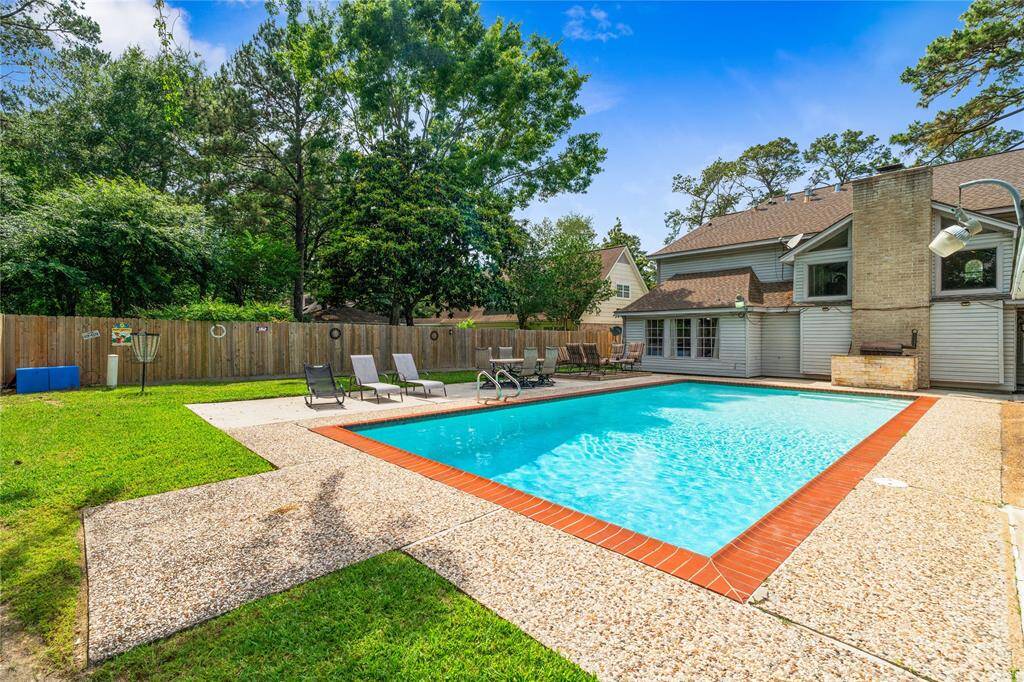 Whether it’s a laid-back lounge day or a summer cookout, this setup delivers. Plenty of room to relax, entertain, or do both.