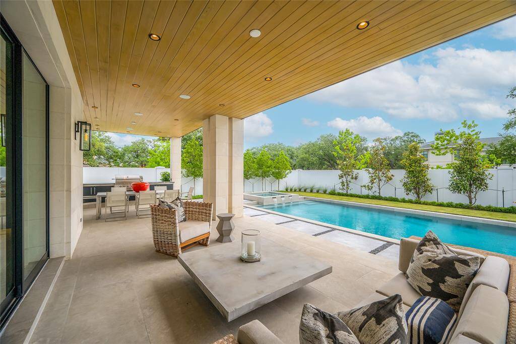 [Outdoor Living Area / Summer Kitchen]