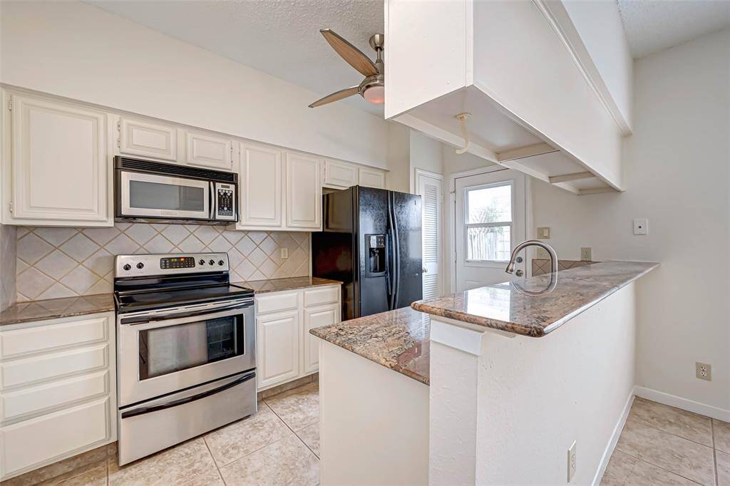 Kitchen with appliances