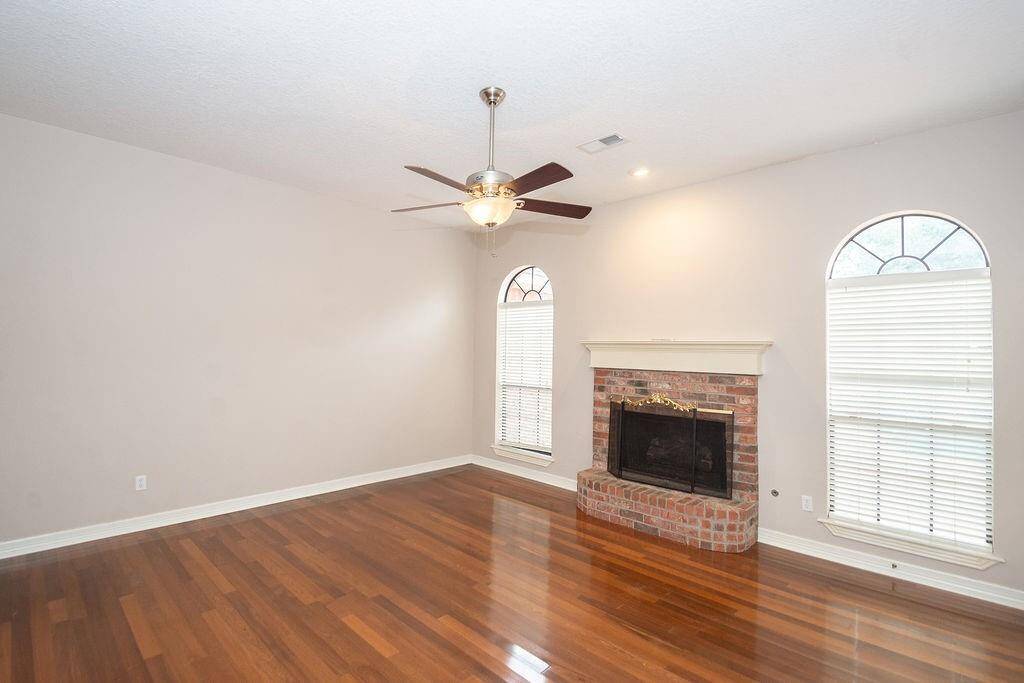 2nd living room