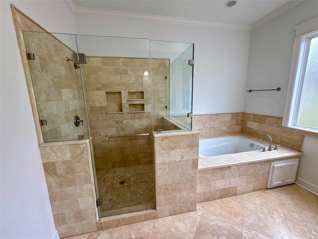 Shower / Spa Bath Combo