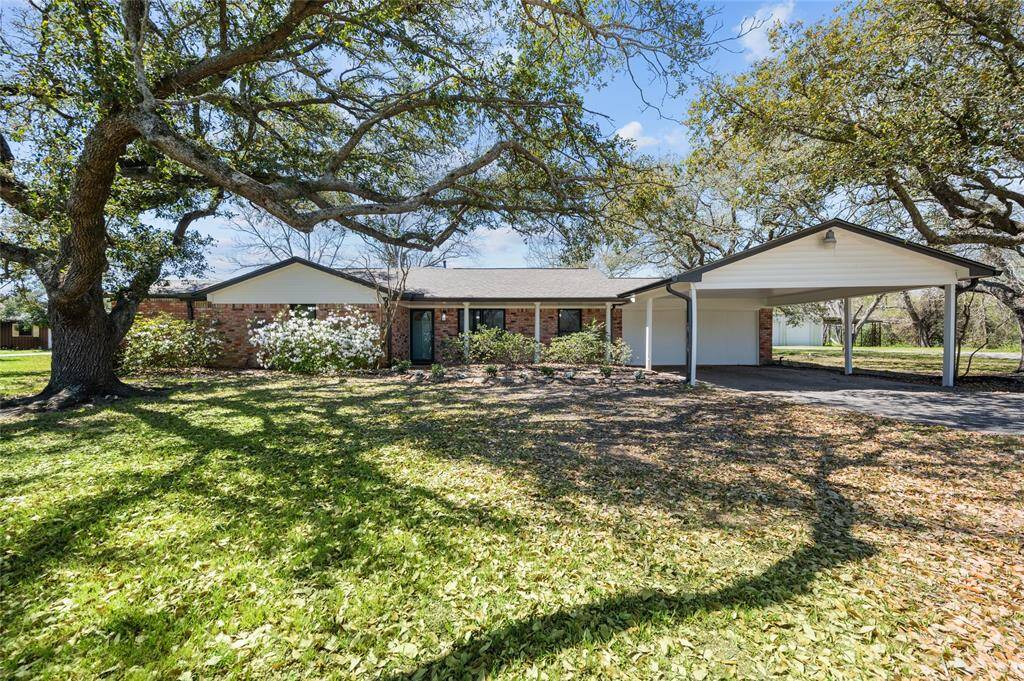 Beautiful lot with mature trees!