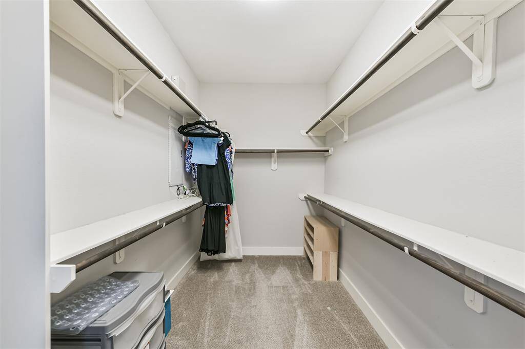Two walk in closets in the primary - nice!