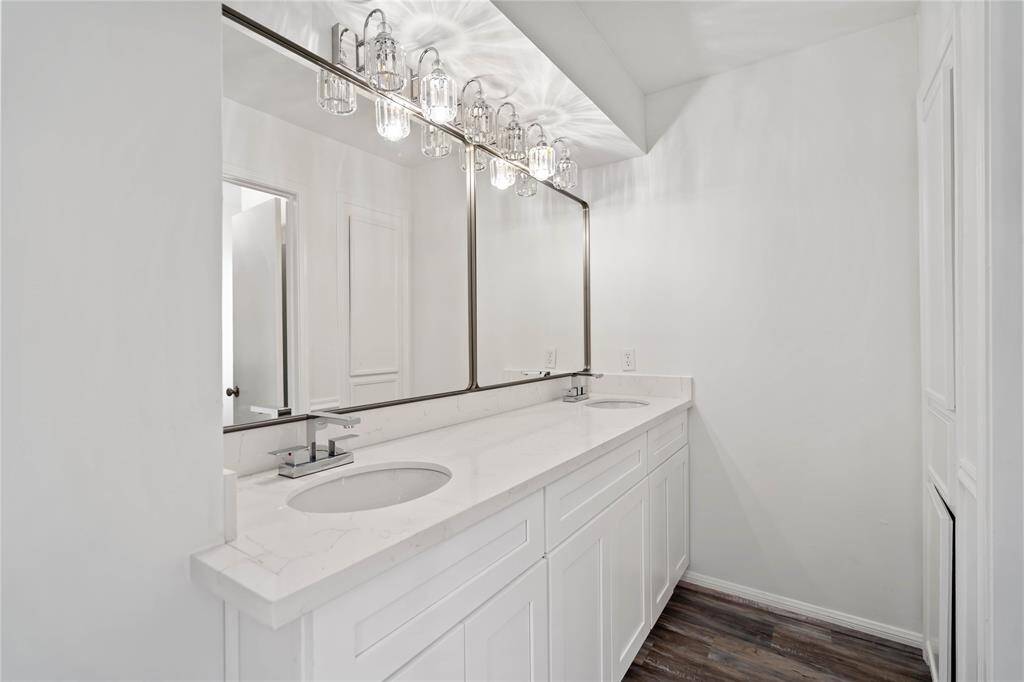 2nd bathroom