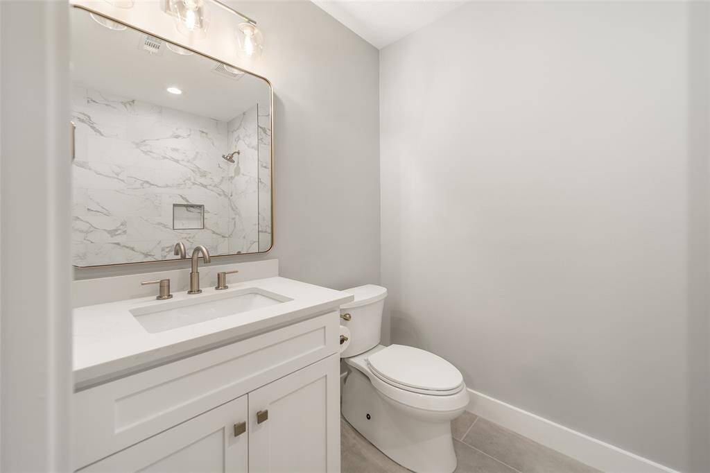 Guest Bath 2