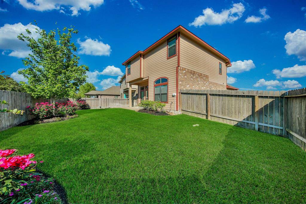 Nestled just off of Rayford Rd -  you are close to shopping and dining including Kroger, HEB, Starbucks, and more!
