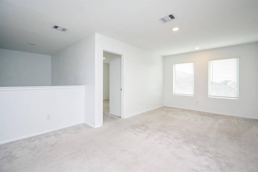 Transform this versatile space into your dream room!