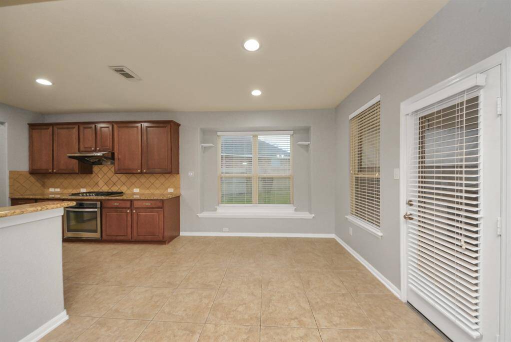 Big breakfast room for you and loved ones to start your day