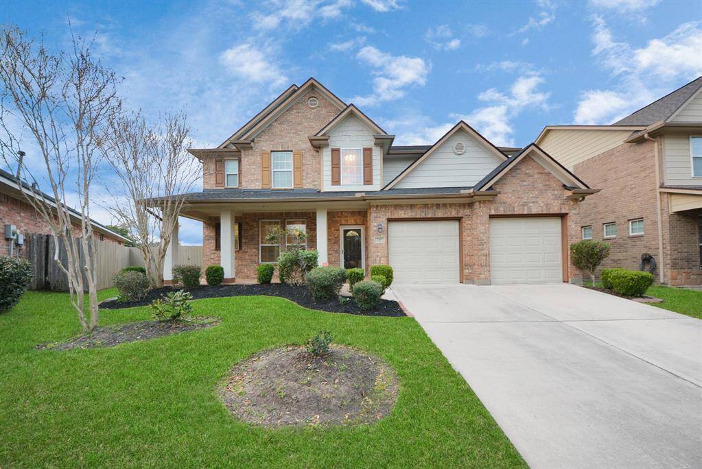 Long driveway allows for ample parking