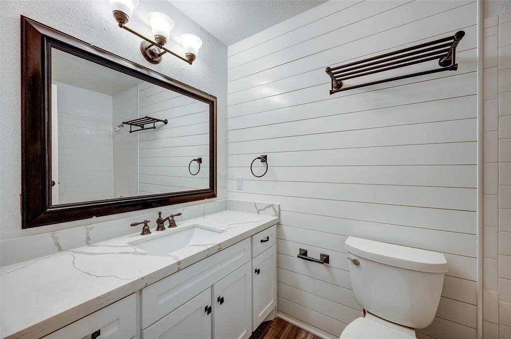 New, modern farmhouse finishes